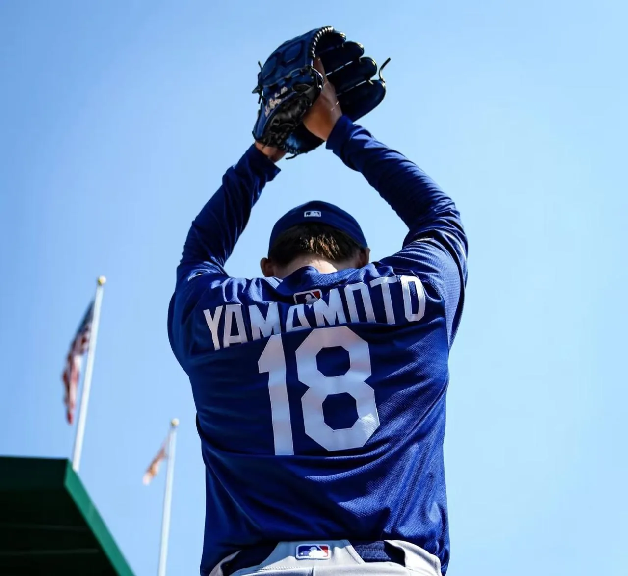 Three-Win Ace! Yamamoto Crafts Playoff Legend, Secures Dodgers' Dynasty